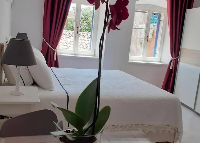 Comfortable In Old Town 아파트 *